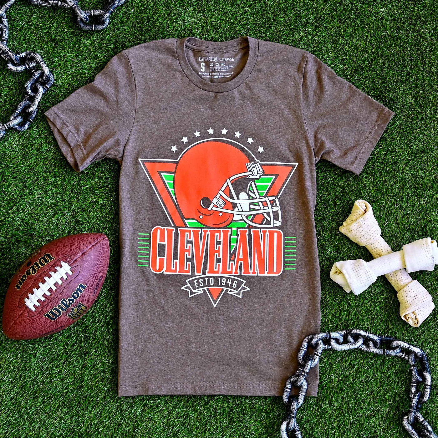 Cleveland Football Helmet Throwback - Mens/Unisex Crew T-shirt - Heather Brown