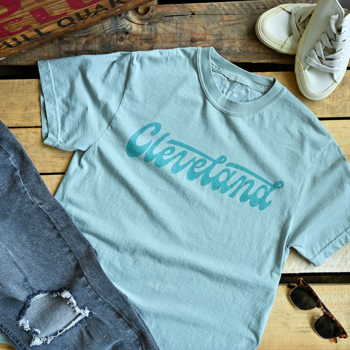 Cleveland Retro Script - Unisex Crew T-Shirt