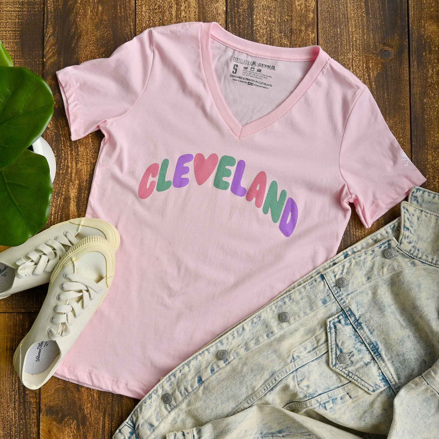 Cleveland Heart Arch - Womens Relaxed Fit V-Neck T-Shirt