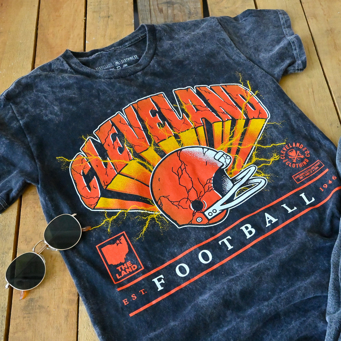 Cleveland Lightning Helmet - Unisex Crew T-Shirt