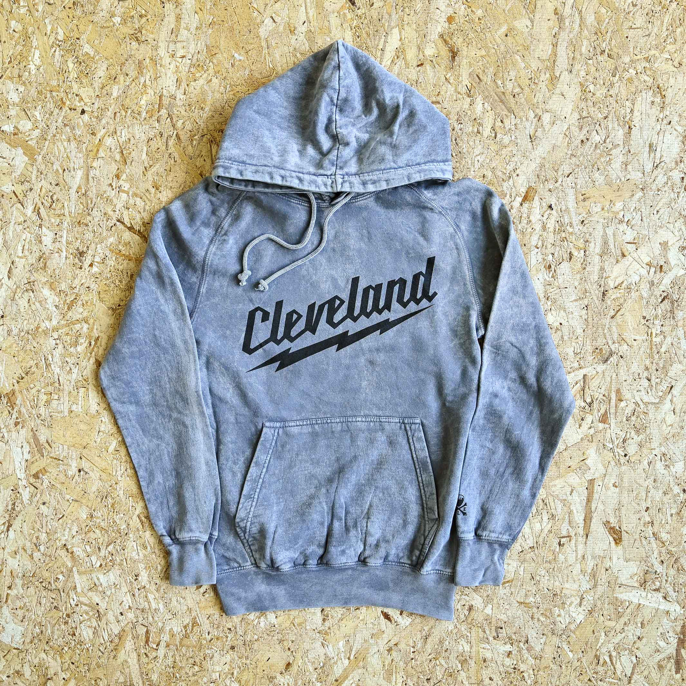 Cleveland Rock Script Lightning Bolt - Unisex Pullover Hoodie