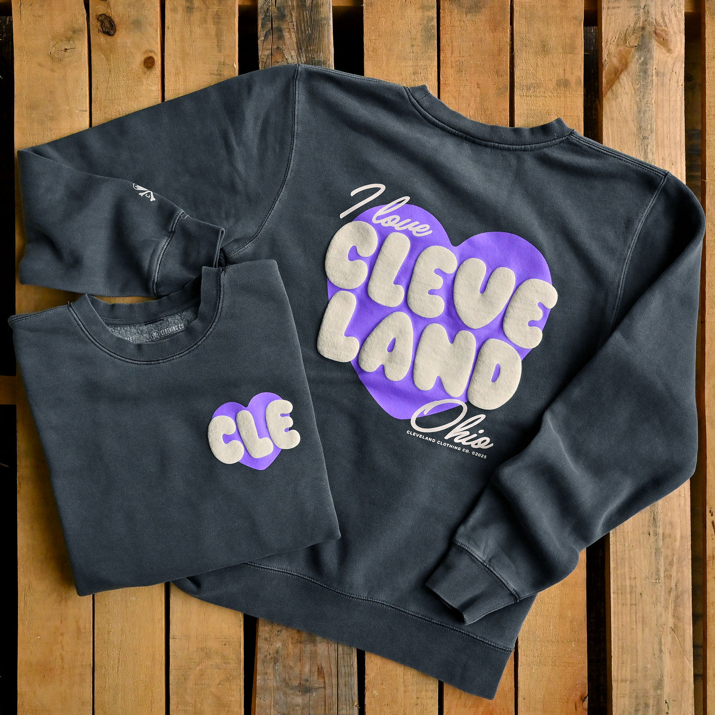 I Love Cleveland Heart - Unisex Crewneck Sweatshirt