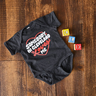 Somebody In Cleveland Loves Me - Newborn and Infant Bodysuit